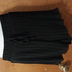 She + Sky Pleated dress short